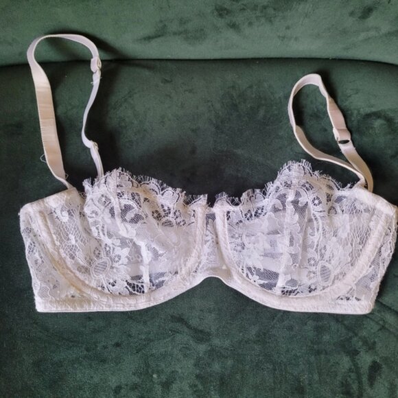 I.d. Sarrieri la ballerina half cup white lace bra- 32d - Picture 1 of 5